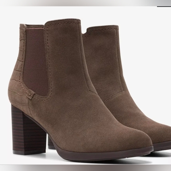 🩶🔹️Clarks🔹️ Suede Slate Bayla Rose Comfort Ankle Booties